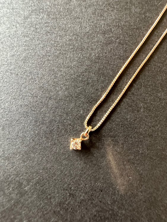 agete アガット　K18ダイヤモンドネックレス（金・貴金属）の商品画像 - 査定依頼日：2023年9月21日 - 最高査定価格：20,000円