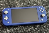 ニンテンドースイッチ　ライト