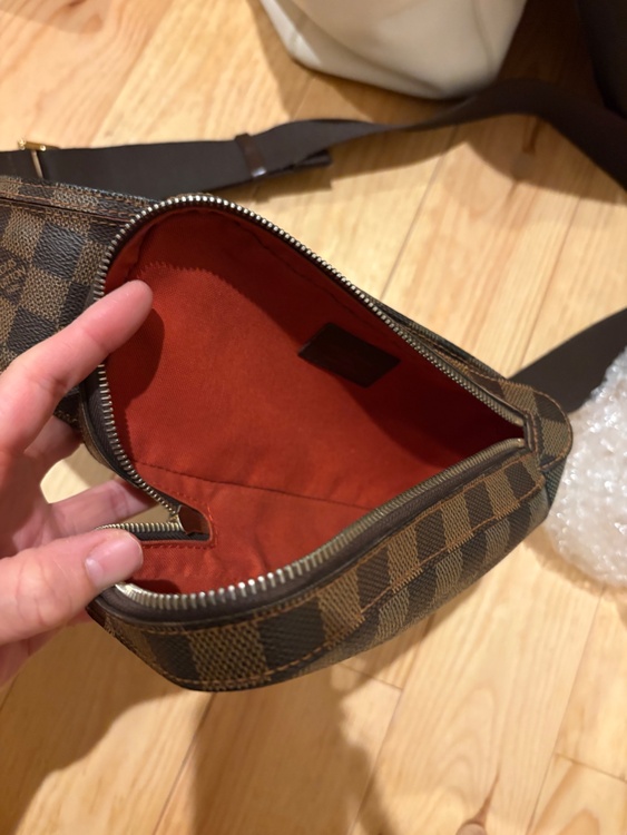 ジェロニモス ボディバッグ（ブランドバッグ）の商品画像 - 査定依頼日：2026年3月26日 - 最高査定価格：80,000円