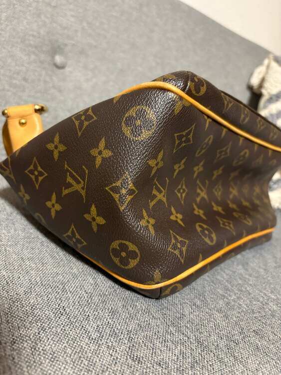 FL0016（ブランドバッグ）の商品画像 - 査定依頼日：2025年5月3日 - 最高査定価格：180,000円