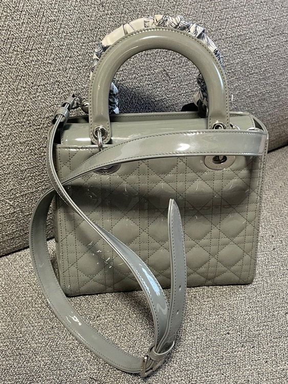 ディオール  （ブランドバッグ）の商品画像 - 査定依頼日：2025年9月18日 - 最高査定価格：240,000円