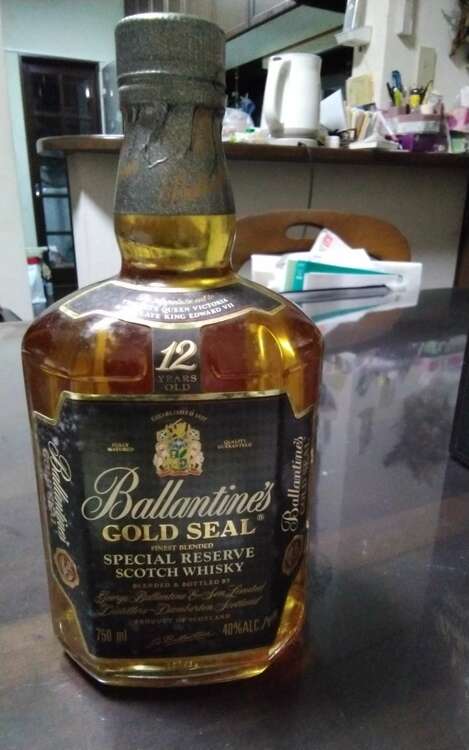 ウイスキー バランタイン （お酒）の商品画像 - 査定依頼日：2025年5月5日 - 最高査定価格：500円