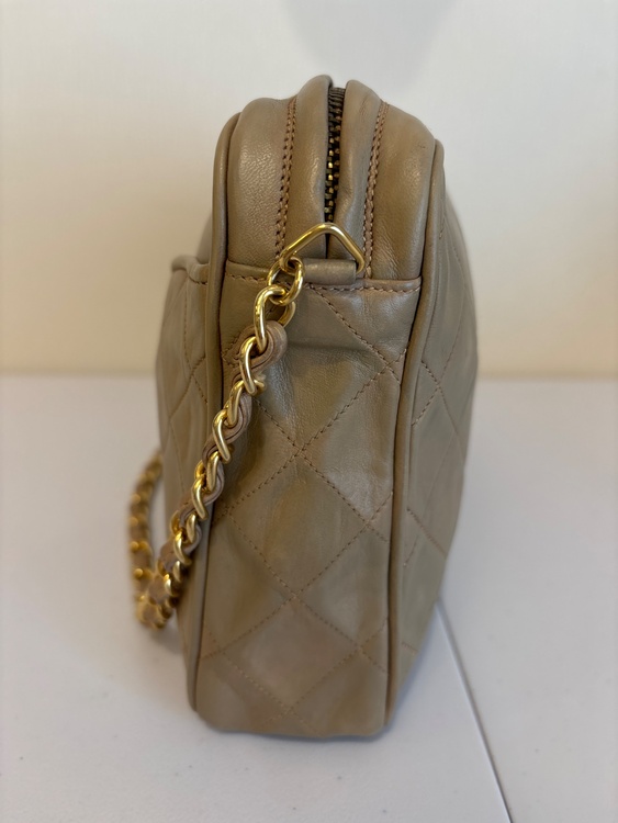 CHANEL タッセル付きチェーンショルダーバック（ブランドバッグ）の商品画像 - 査定依頼日：2026年3月16日 - 最高査定価格：110,000円