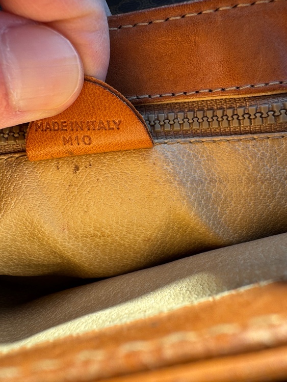 セリーヌ（ブランドバッグ）の商品画像 - 査定依頼日：2025年12月4日 - 最高査定価格：10,000円