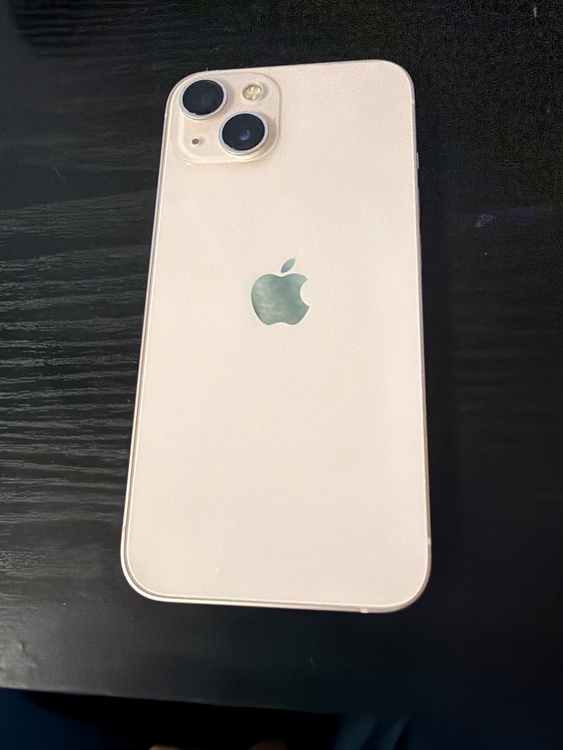 iPhone iPhone 13 256GB au（スマホ）の商品画像 - 査定依頼日：2026年7月17日 - 最高査定価格：45,000円