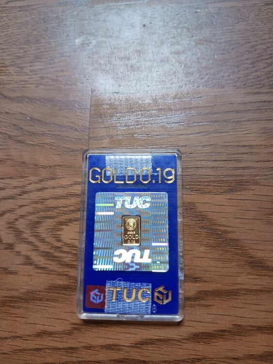 徳力インゴット未使用0.1g（金・貴金属）の商品画像 - 査定依頼日：2025年8月23日 - 最高査定価格：1,700円