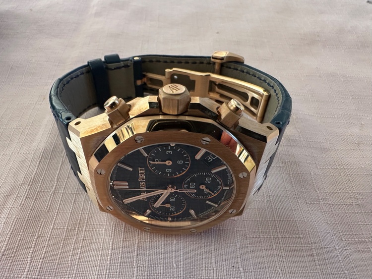 オーデマピゲ ロイヤルオーク 26240OR（高級時計）の商品画像 - 査定依頼日：2025年12月7日 - 最高査定価格：13,000,000円