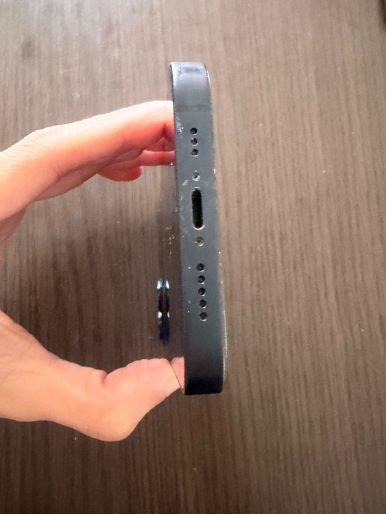 iPhone 13 256GB SIMフリー（スマホ）の商品画像 - 査定依頼日：2026年3月31日 - 最高査定価格：34,000円