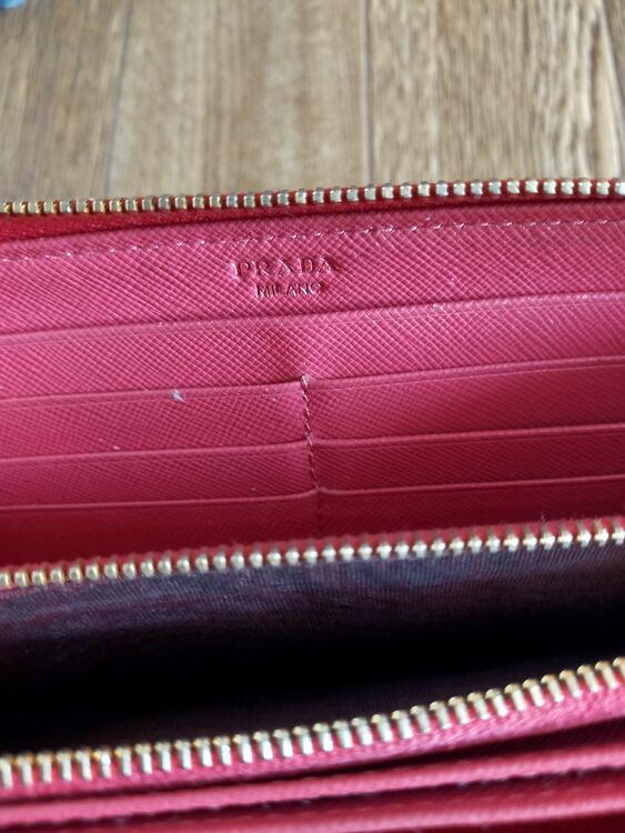 プラダ  （ブランドバッグ）の商品画像 - 査定依頼日：2025年11月11日 - 最高査定価格：10,000円