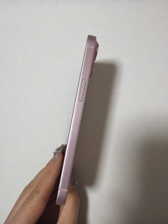 iPhone 15 256GB Softbank（スマホ）の商品画像 - 査定依頼日：2026年1月19日 - 最高査定価格：64,000円