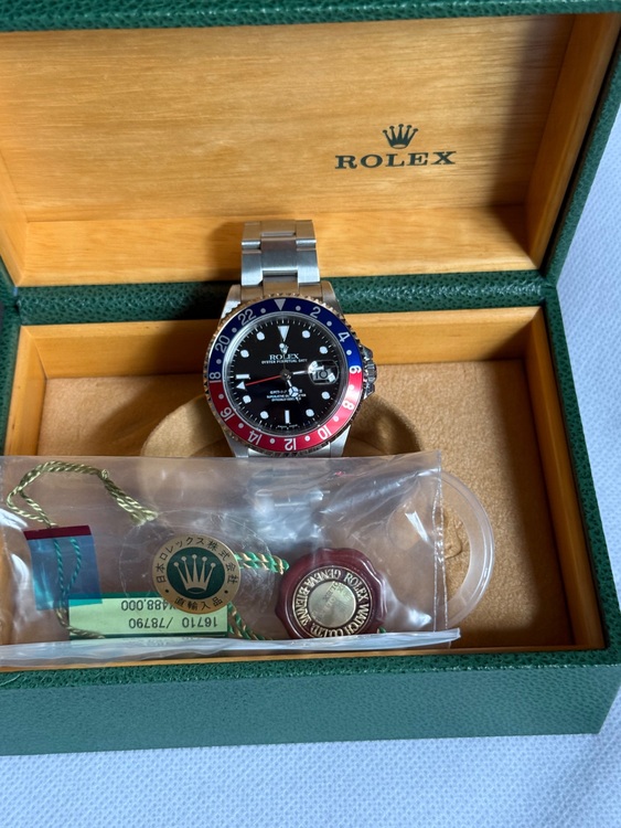 GMTマスター　ペプシ（高級時計）の商品画像 - 査定依頼日：2025年7月5日 - 最高査定価格：1,900,000円