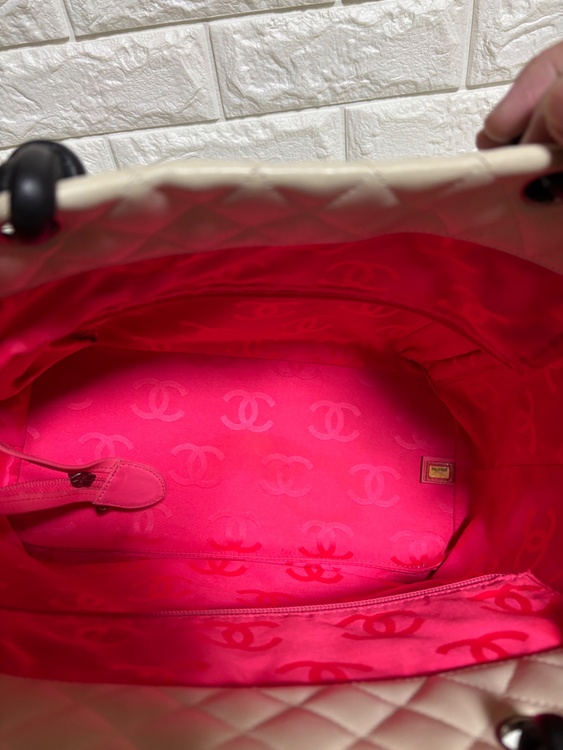 CHANEL カンボンライン トートーバッグ ホワイト（ブランドバッグ）の商品画像 - 査定依頼日：2025年12月7日 - 最高査定価格：220,000円