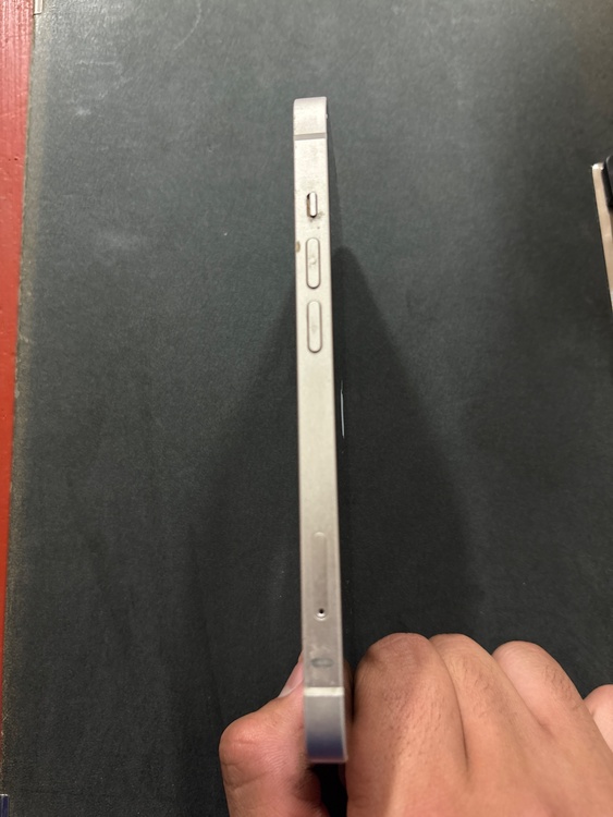 iPhone 15 Pro 256GB au（スマホ）の商品画像 - 査定依頼日：2026年5月1日 - 最高査定価格：76,000円