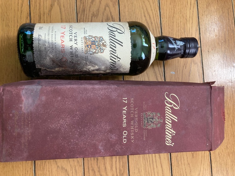 ウイスキー バランタイン （お酒）の商品画像 - 査定依頼日：2026年4月8日 - 最高査定価格：1,000円