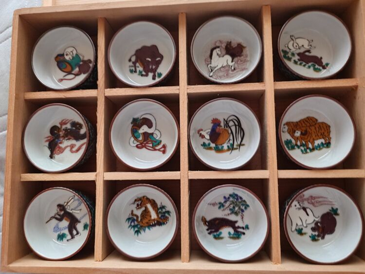 瀬戸物（美術品・骨董品）の商品画像 - 査定依頼日：2025年6月24日 - 最高査定価格：4,000円