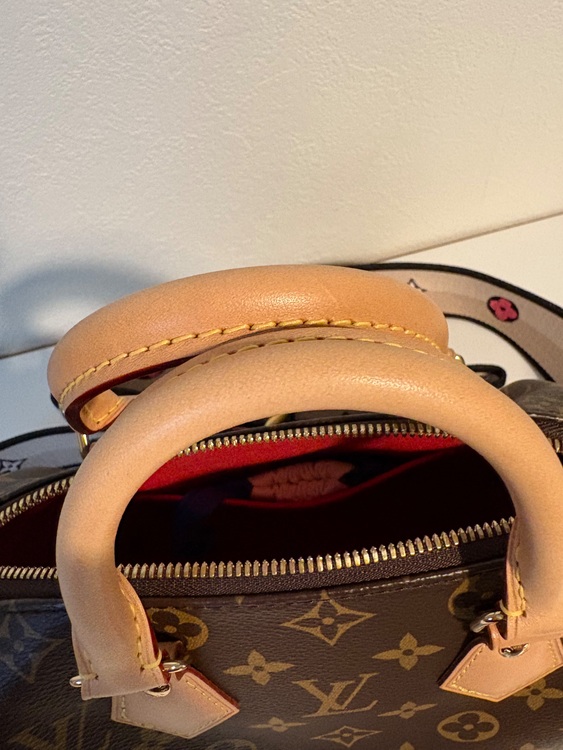 ルイヴィトン モノグラム （ブランドバッグ）の商品画像 - 査定依頼日：2025年10月6日 - 最高査定価格：250,000円