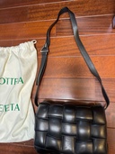 カセットパデット（ブランドバッグ）の商品画像 - 査定依頼日：2026年2月9日 - 最高査定価格：130,000円