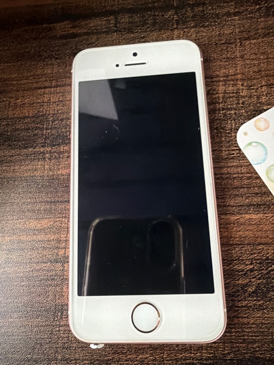 iPhone iPhone SE (第 2 世代) 64GB SIMフリー（スマホ）の商品画像 - 査定依頼日：2026年5月24日 - 最高査定価格：11,000円
