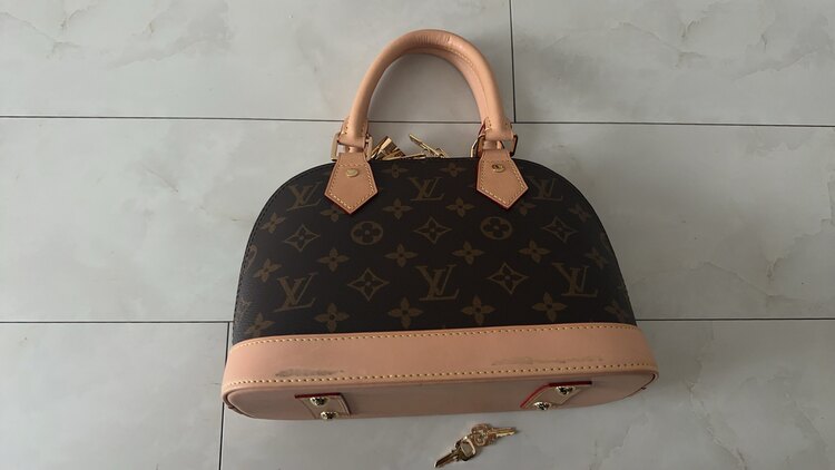 ルイヴィトン アルマ （ブランドバッグ）の商品画像 - 査定依頼日：2025年4月17日 - 最高査定価格：200,000円