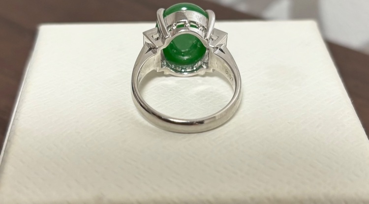 翡翠 プラチナ 指輪（宝石）の商品画像 - 査定依頼日：2025年11月24日 - 最高査定価格：150,000円