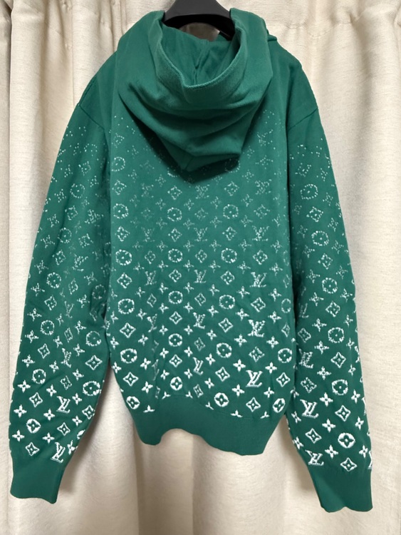 フーディー（古着・ファッション）の商品画像 - 査定依頼日：2025年11月25日 - 最高査定価格：80,000円