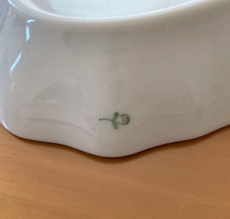 ヘレンド　アポニーグリーン　オーバル（食器）の商品画像 - 査定依頼日：2025年6月23日 - 最高査定価格：3,500円