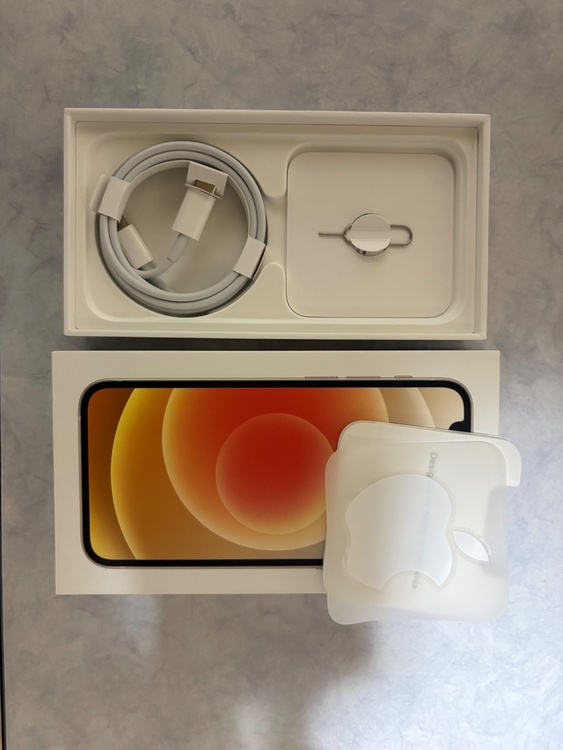 iPhone 12 mini 64GB SIMフリー（スマホ）の商品画像 - 査定依頼日：2026年4月16日 - 最高査定価格：20,000円