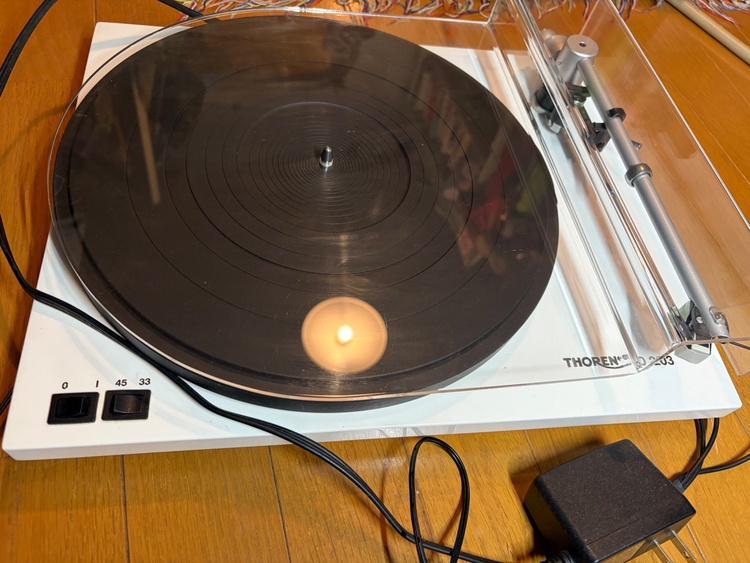 レコードプレイヤー THORENS TD 203 　　　　（オーディオ・スピーカー）の商品画像 - 査定依頼日：2026年1月28日 - 最高査定価格：15,240円