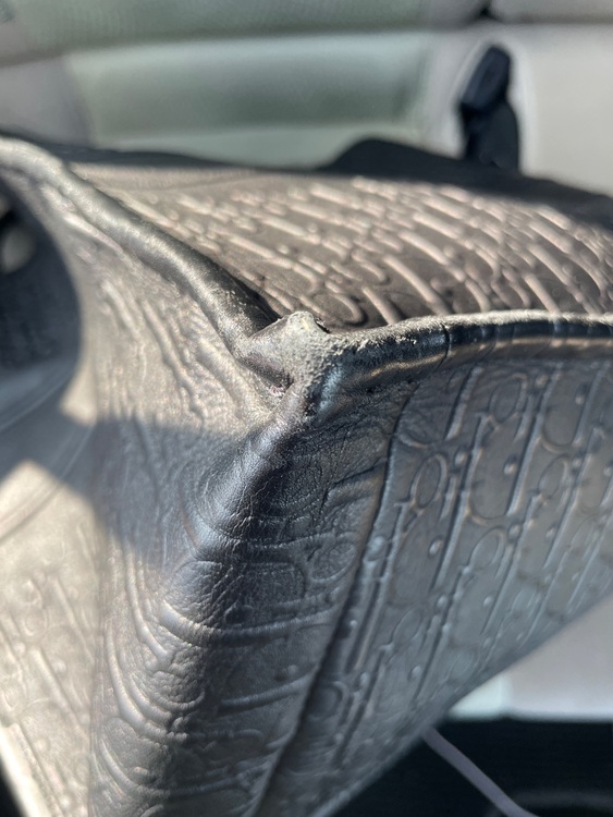 ブックトート 黒レザー ラージ（ブランドバッグ）の商品画像 - 査定依頼日：2025年6月19日 - 最高査定価格：170,000円