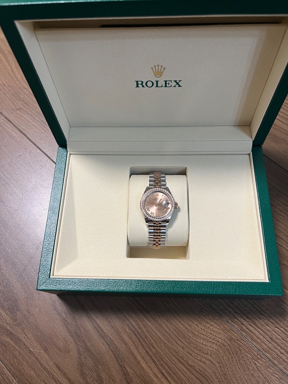 ロレックス女性用（高級時計）の商品画像 - 査定依頼日：2025年8月24日 - 最高査定価格：2,600,000円