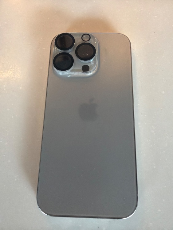 iPhone 16 Pro 256GB SIMフリー（スマホ）の商品画像 - 査定依頼日：2025年10月12日 - 最高査定価格：131,000円