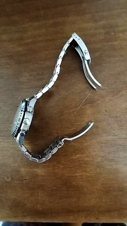 オメガ スピードマスター 3210.50（高級時計）の商品画像 - 査定依頼日：2025年5月17日 - 最高査定価格：350,000円