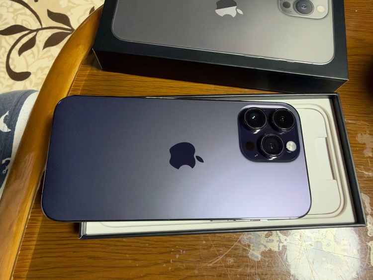 iPhone iPhone 14 Pro Max 256GB docomo（スマホ）の商品画像 - 査定依頼日：2026年10月3日 - 最高査定価格：81,000円