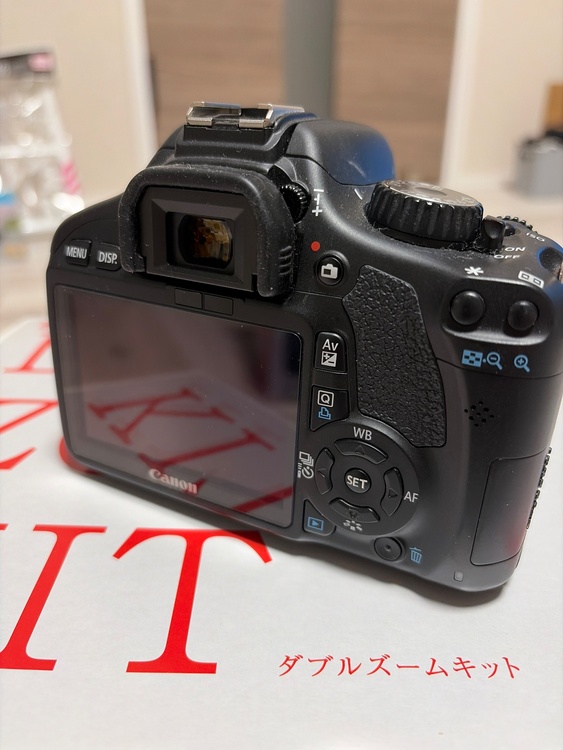 EOS kiss X4 ダブルズームキット（カメラ）の商品画像 - 査定依頼日：2026年8月15日 - 最高査定価格：15,000円