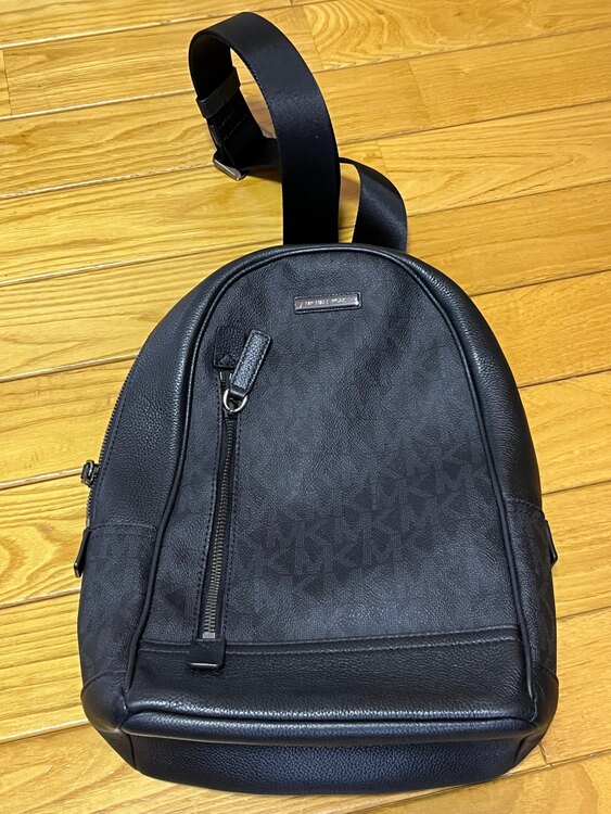 スリングバック（ブランド財布・小物）の商品画像 - 査定依頼日：2025年3月31日 - 最高査定価格：5,000円