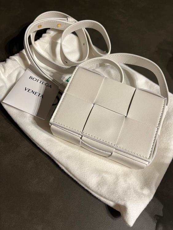 キャンディカセット（ブランドバッグ）の商品画像 - 査定依頼日：2025年9月12日 - 最高査定価格：80,000円