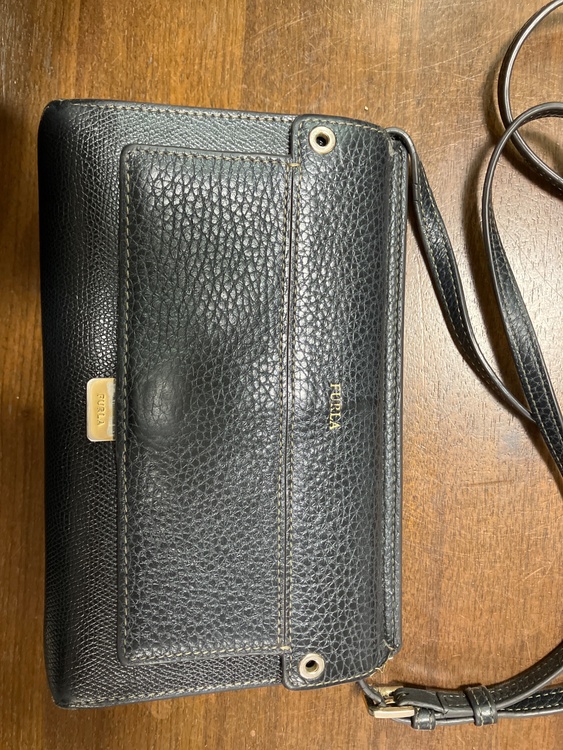 ショルダーバッグ（ブランド財布・小物）の商品画像 - 査定依頼日：2025年12月21日 - 最高査定価格：100,000円