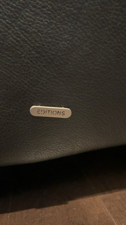 本革ソファ（家具・寝具）の商品画像 - 査定依頼日：2025年5月4日 - 最高査定価格：5,000円