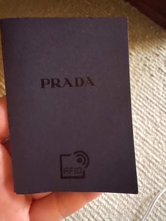 プラダ  （ブランドバッグ）の商品画像 - 査定依頼日：2025年7月26日 - 最高査定価格：200,000円