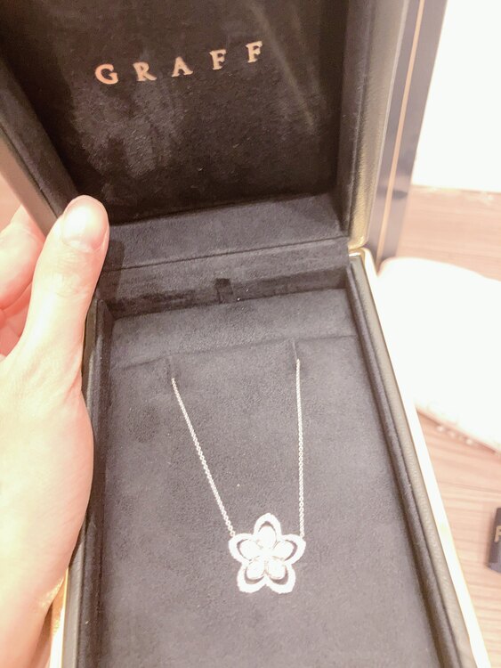 グラフ　ワイルドフラワー　ラージ　ペンダント　（宝石）の商品画像 - 査定依頼日：2023年12月24日 - 最高査定価格：700,000円