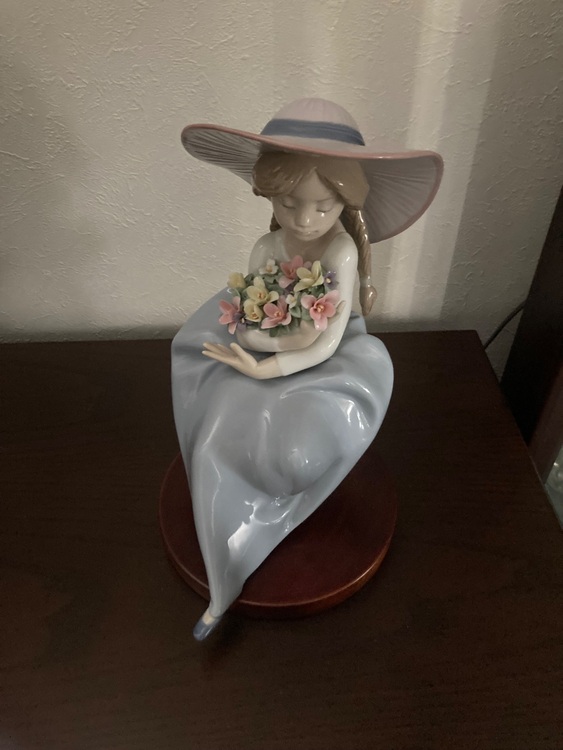 リアドロ（美術品・骨董品）の商品画像 - 査定依頼日：2025年10月22日 - 最高査定価格：10,000円