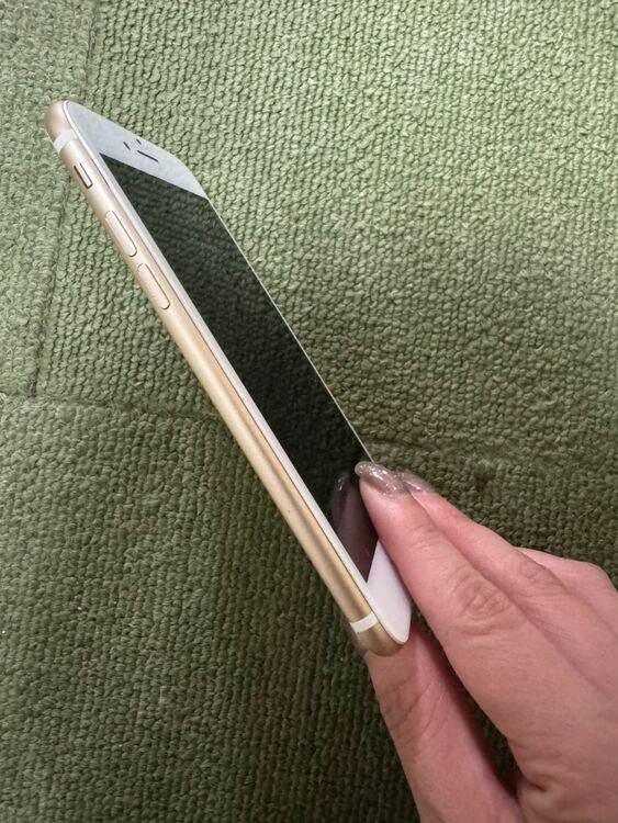 MNCG2J/A（スマホ）の商品画像 - 査定依頼日：2025年8月13日 - 最高査定価格：2,500円