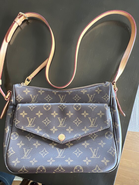 肩がけバック（ブランドバッグ）の商品画像 - 査定依頼日：2025年3月27日 - 最高査定価格：188,000円