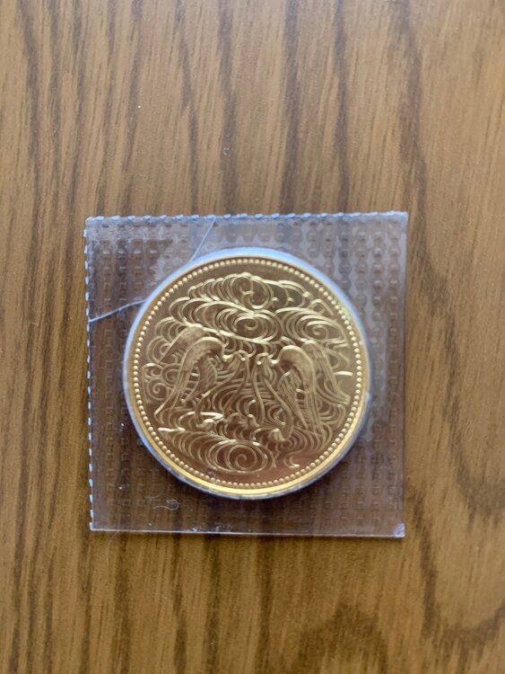 天皇陛下在位60年10万円金貨（金・貴金属）の商品画像 - 査定依頼日：2025年5月18日 - 最高査定価格：324,000円