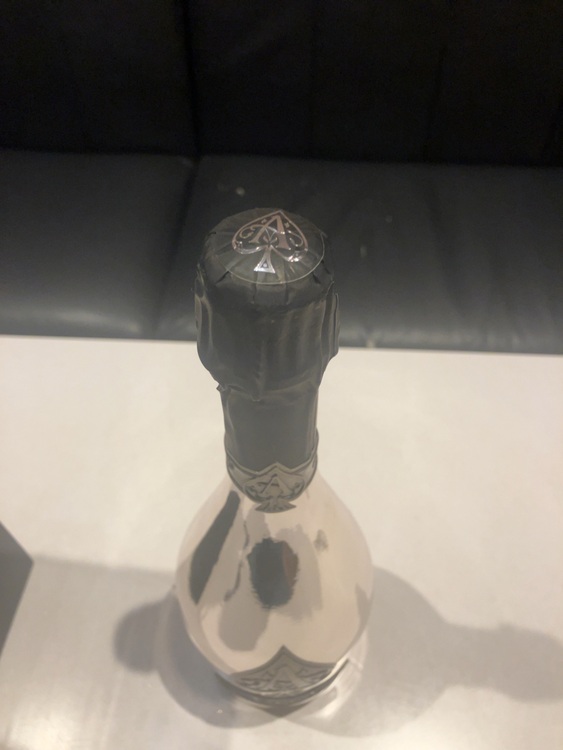 アルマンドブランドブラン（お酒）の商品画像 - 査定依頼日：2025年11月7日 - 最高査定価格：40,000円