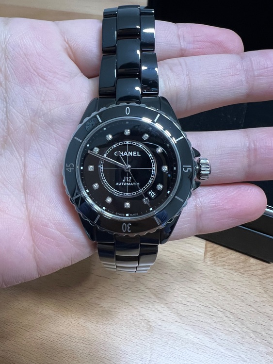 シャネル J12 H570（高級時計）の商品画像 - 査定依頼日：2025年10月26日 - 最高査定価格：650,000円