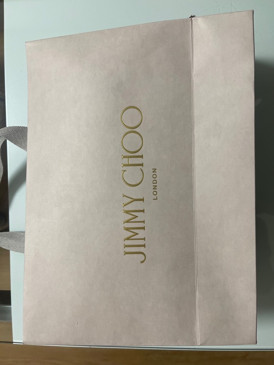 ジミーチュウ  （ブランドバッグ）の商品画像 - 査定依頼日：2025年7月26日 - 最高査定価格：4,000円