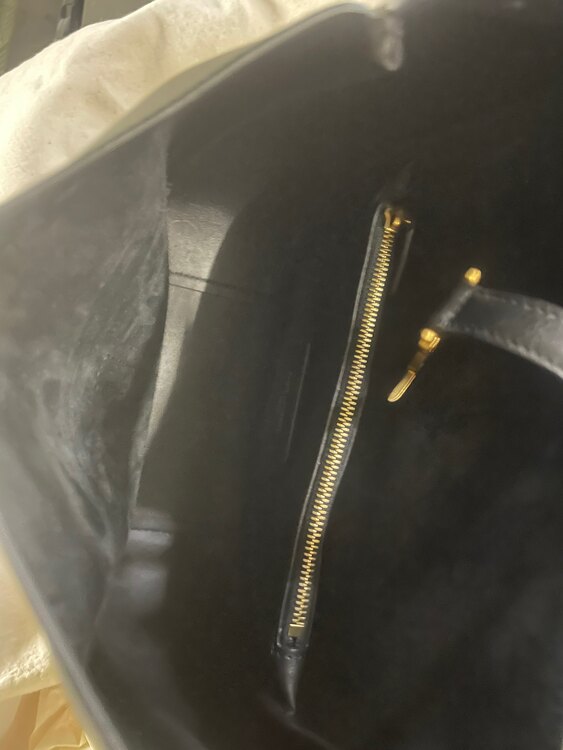 イブサンローラン  （ブランドバッグ）の商品画像 - 査定依頼日：2025年6月2日 - 最高査定価格：170,000円