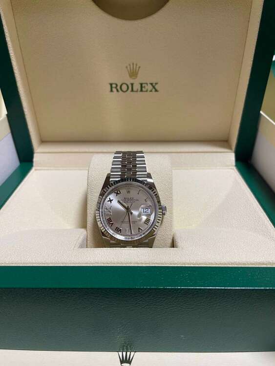 126234 シルバーローマン（高級時計）の商品画像 - 査定依頼日：2025年5月30日 - 最高査定価格：1,820,000円