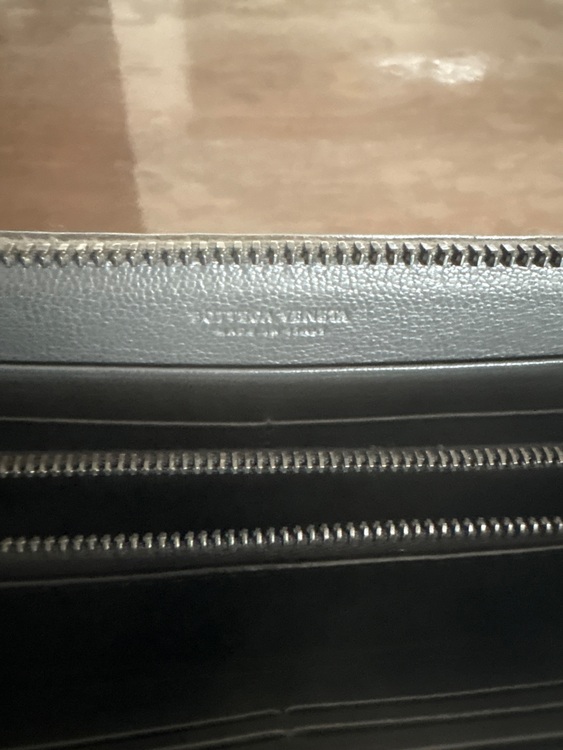 イントレート（ブランド財布・小物）の商品画像 - 査定依頼日：2025年8月14日 - 最高査定価格：40,000円